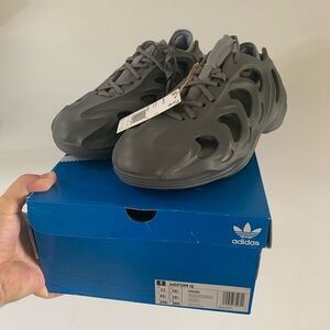 Adifom Q Sneakers 👟